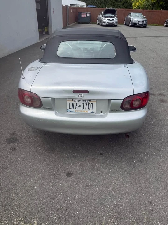2002 Mazda NB MX-5 Miata - Image 3 of 4