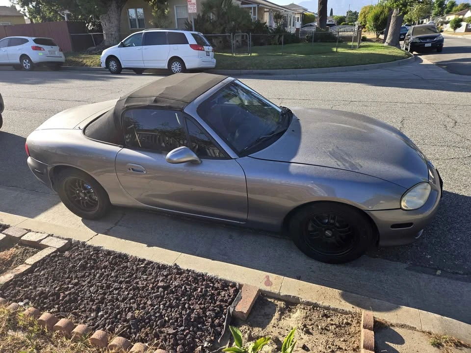 2002 Mazda NB MX-5 Miata - Image 2 of 5