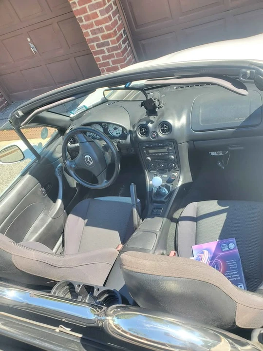 2002 Mazda NB MX-5 Miata - Image 8 of 19