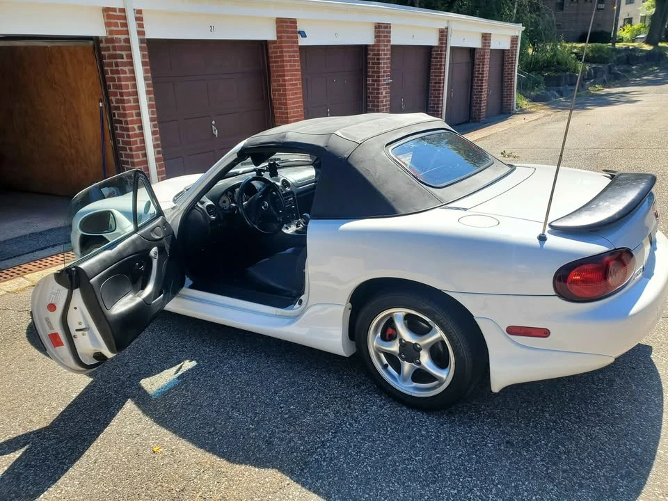 2002 Mazda NB MX-5 Miata - Image 2 of 19