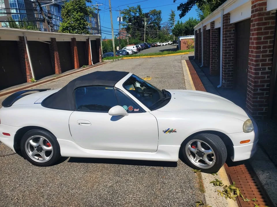 2002 Mazda NB MX-5 Miata - Image 6 of 19
