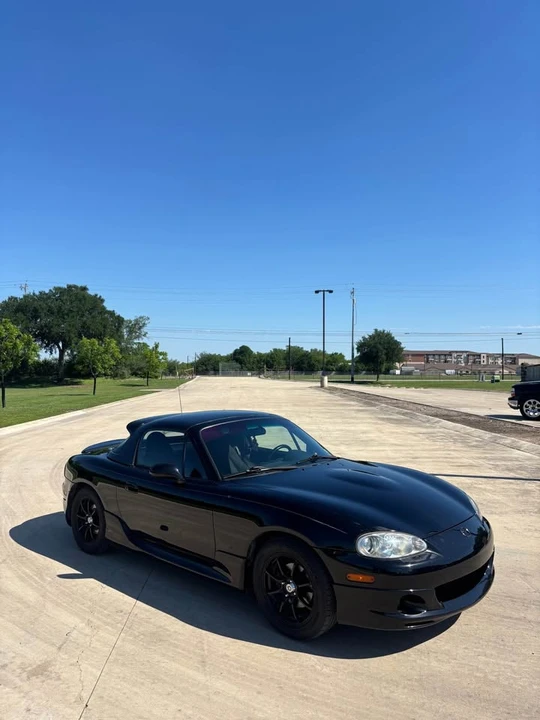 2002 Mazda NB MX-5 Miata - Image 3 of 14