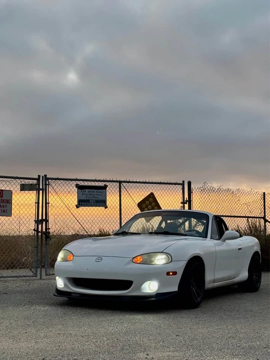 2002 Mazda NB MX-5 Miata - Image 2 of 7
