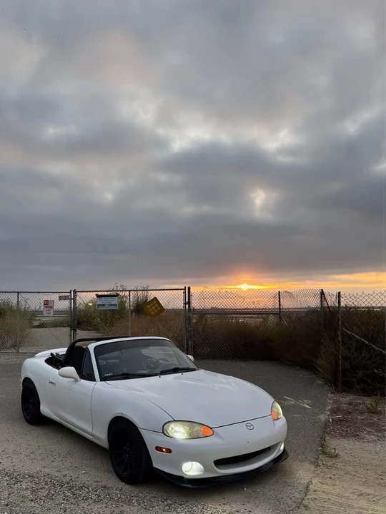 2002 Mazda NB MX-5 Miata - Image 3 of 7