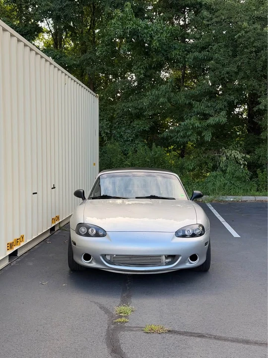 2002 Mazda NB MX-5 Miata - Image 2 of 9