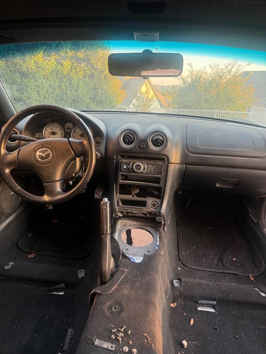 2002 Mazda NB MX-5 Miata - Image 6 of 20