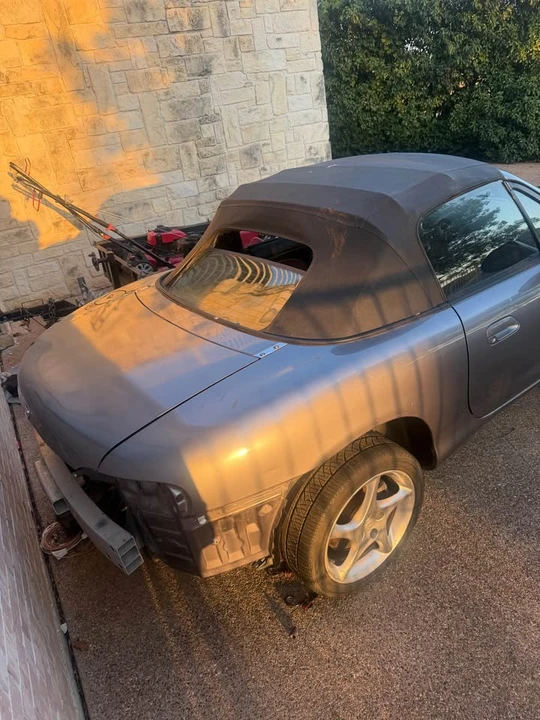 2002 Mazda NB MX-5 Miata - Image 2 of 20