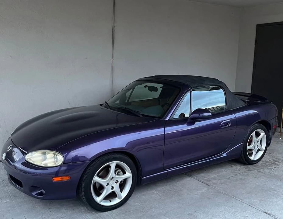 2002 Mazda NB MX-5 Miata - Image 9 of 11