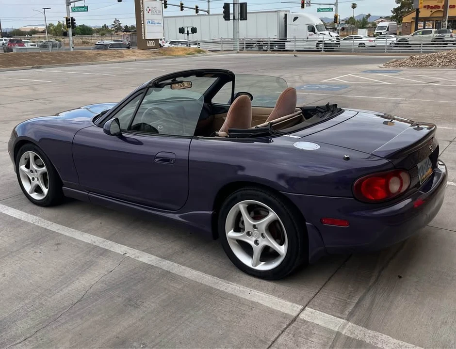 2002 Mazda NB MX-5 Miata - Image 5 of 11