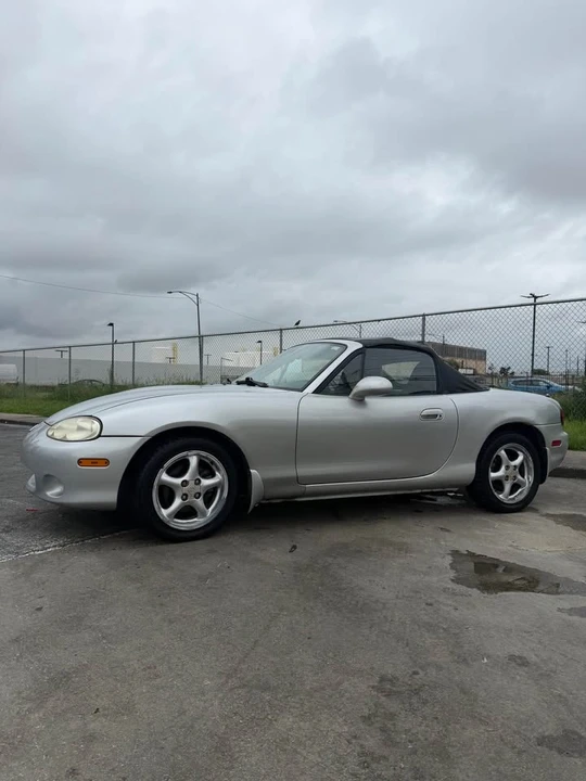 2002 Mazda NB MX-5 Miata - Image 2 of 9