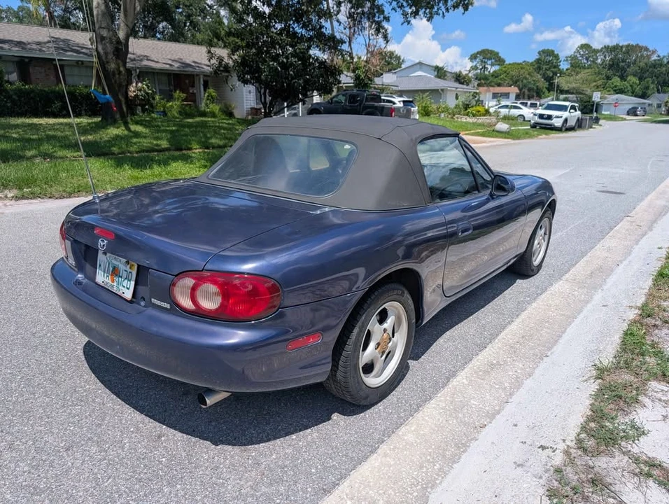 2002 Mazda NB MX-5 Miata - Image 10 of 10