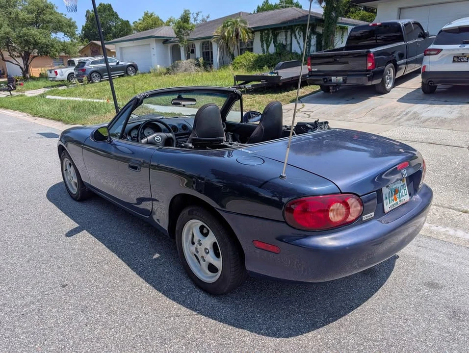 2002 Mazda NB MX-5 Miata - Image 2 of 10