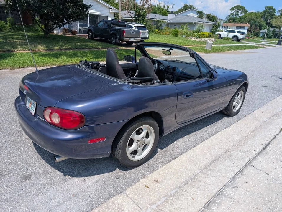 2002 Mazda NB MX-5 Miata - Image 3 of 10