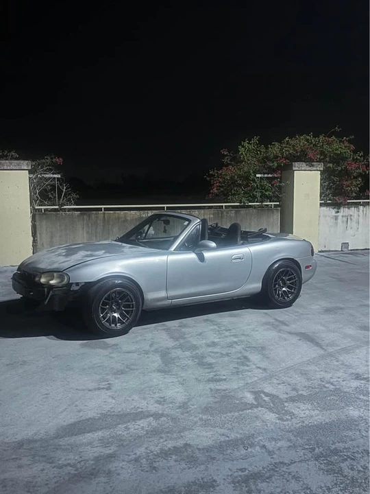 2002 Mazda NB MX-5 Miata - Image 3 of 6