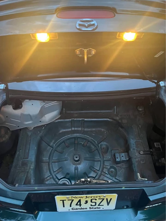 2002 Mazda NB MX-5 Miata - Image 10 of 10