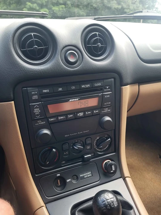 2002 Mazda NB MX-5 Miata - Image 8 of 10