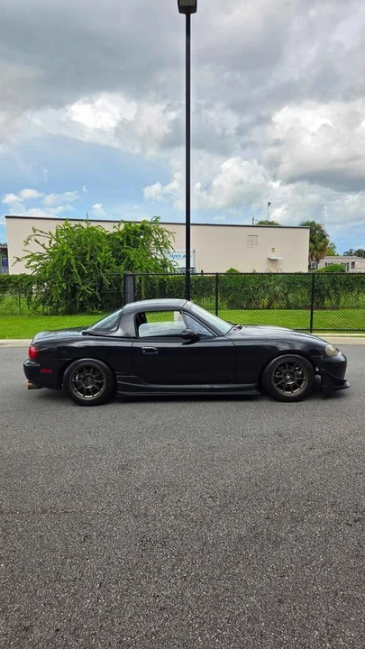 2002 Mazda NB MX-5 Miata - Image 2 of 9