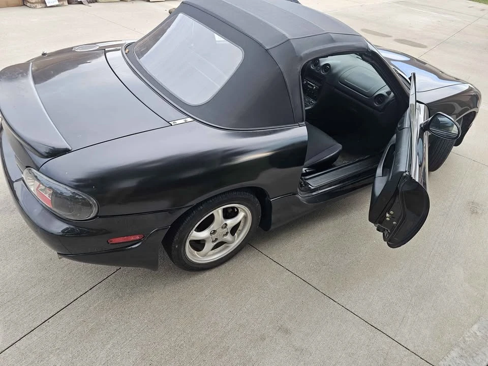 2002 Mazda NB MX-5 Miata - Image 3 of 7