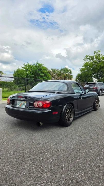 2002 Mazda NB MX-5 Miata - Image 3 of 9
