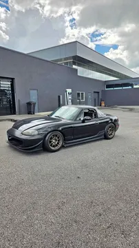 2002 Mazda MX-5 Convertible 2D