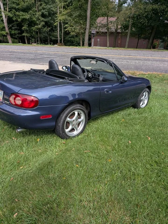 2002 Mazda NB MX-5 Miata - Image 3 of 6