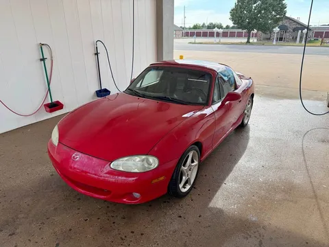 2002 Mazda MX-5 Convertible 2D