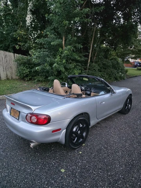 2002 Mazda NB MX-5 Miata - Image 5 of 14