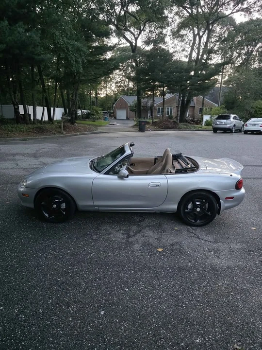 2002 Mazda NB MX-5 Miata - Image 8 of 14