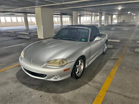2002 Mazda MX-5 Convertible 2D