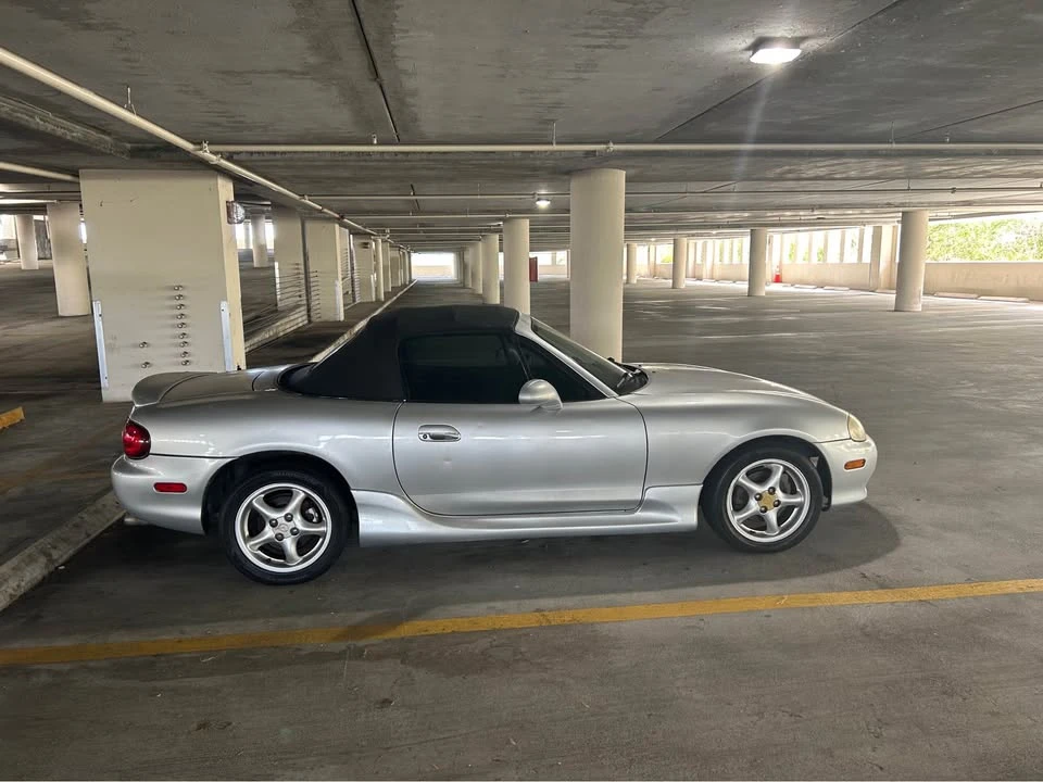 2002 Mazda NB MX-5 Miata - Image 4 of 13