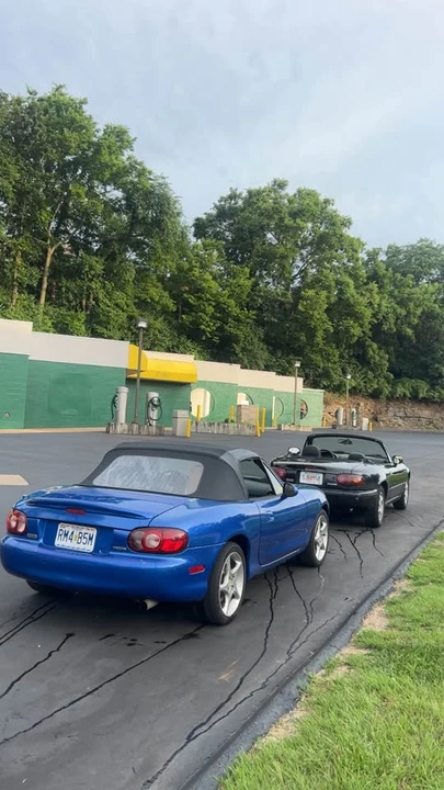 2002 Mazda NB MX-5 Miata - Image 3 of 19