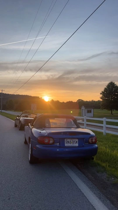 2002 Mazda NB MX-5 Miata - Image 2 of 19