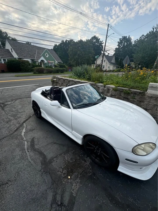 2002 Mazda NB MX-5 Miata - Image 2 of 6