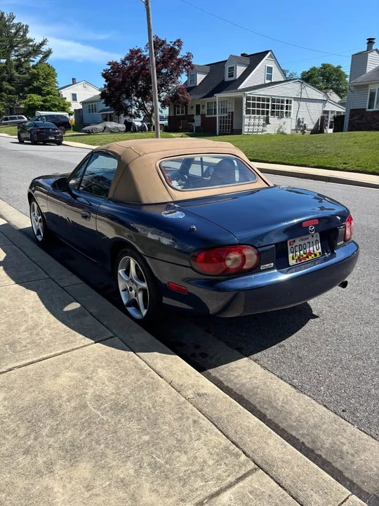 2002 Mazda NB MX-5 Miata - Image 6 of 10
