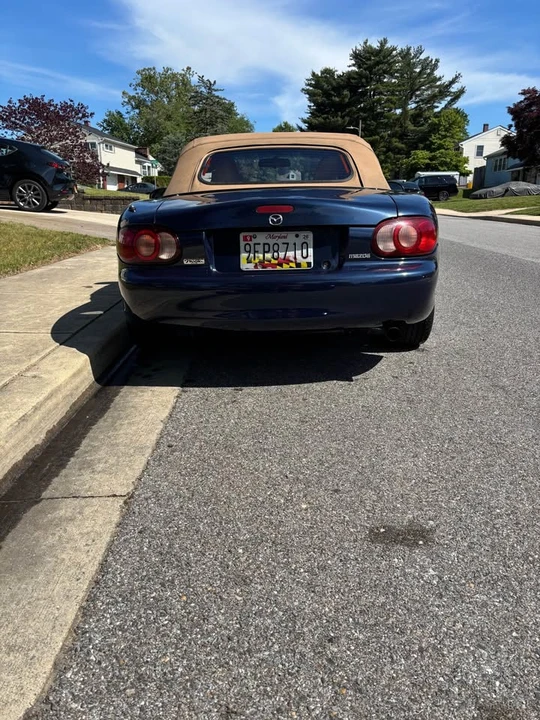 2002 Mazda NB MX-5 Miata - Image 5 of 10