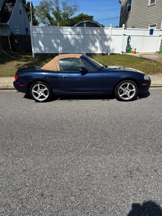 2002 Mazda NB MX-5 Miata - Image 3 of 10