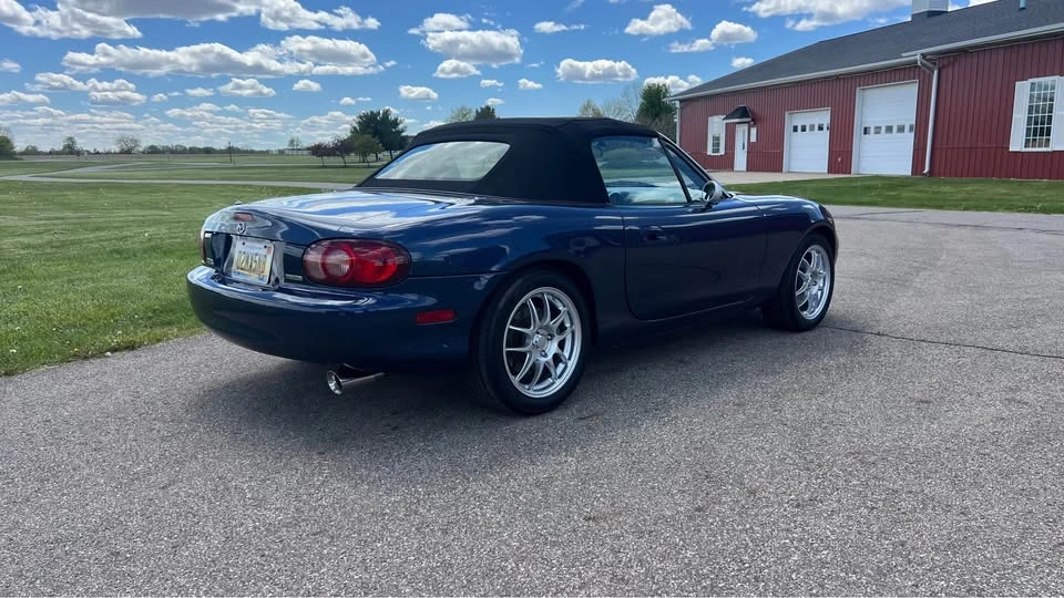 2002 Mazda NB MX-5 Miata - Image 3 of 21