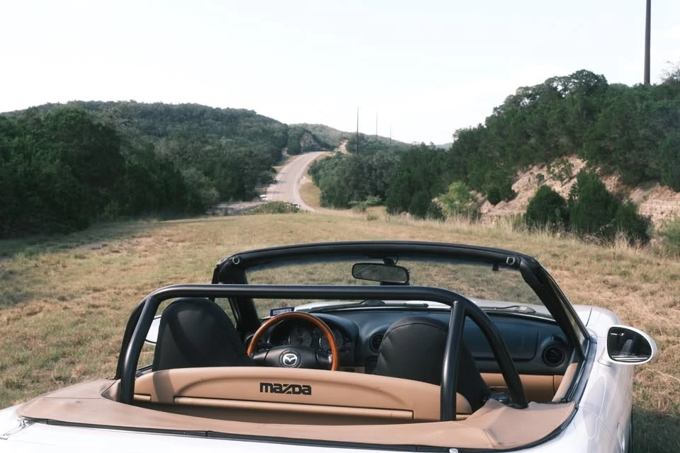 2002 Mazda NB MX-5 Miata - Image 9 of 11