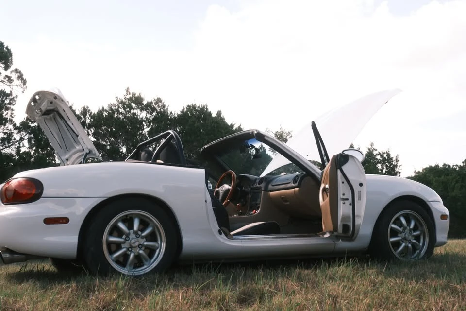 2002 Mazda NB MX-5 Miata - Image 3 of 11