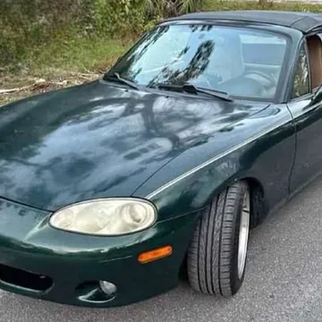 2002 Mazda MX-5 LS Convertible 2D