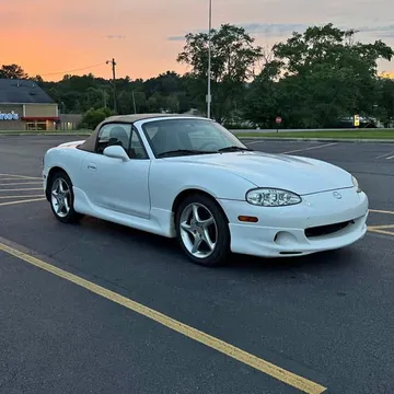 2002 Mazda MX-5 LS Convertible 2D