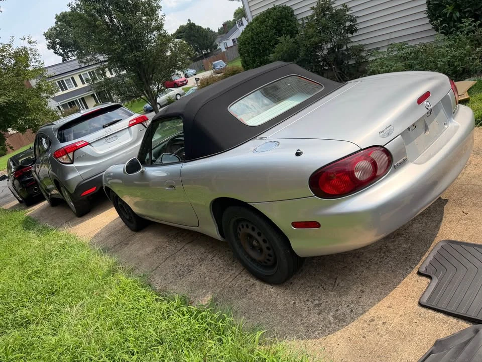2002 Mazda NB MX-5 Miata - Image 9 of 16