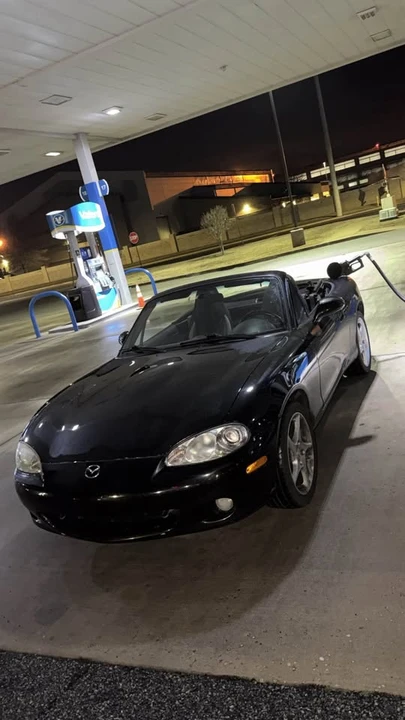 2002 Mazda NB MX-5 Miata - Image 7 of 12