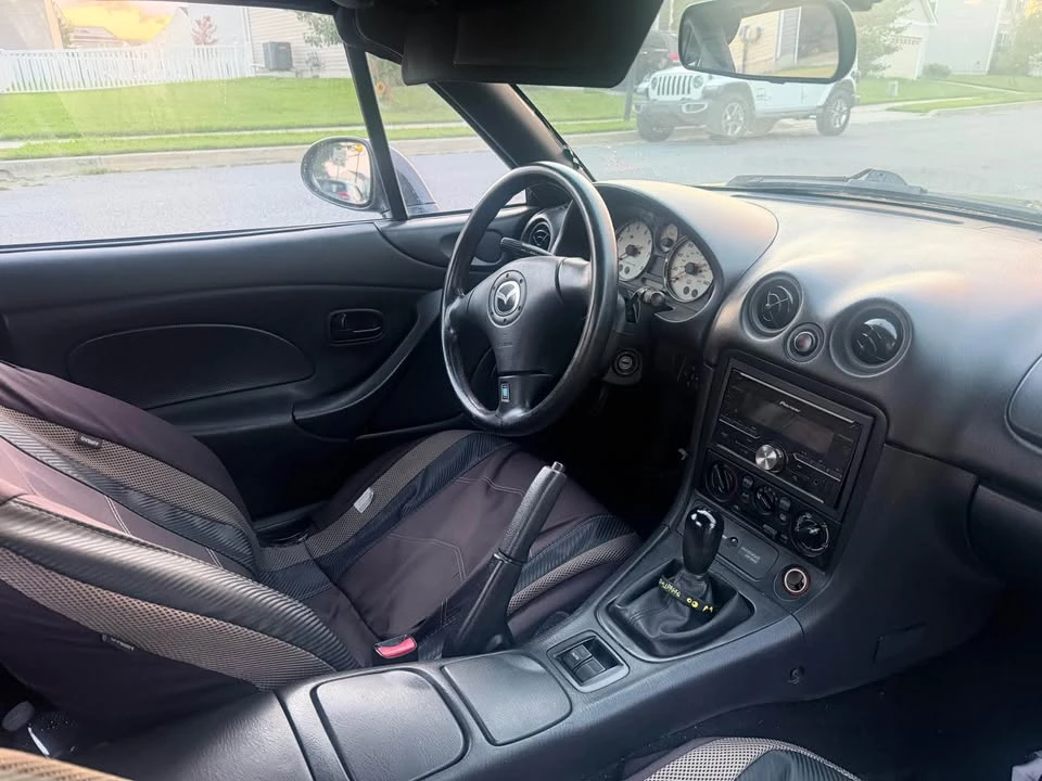 2002 Mazda NB MX-5 Miata - Image 4 of 12