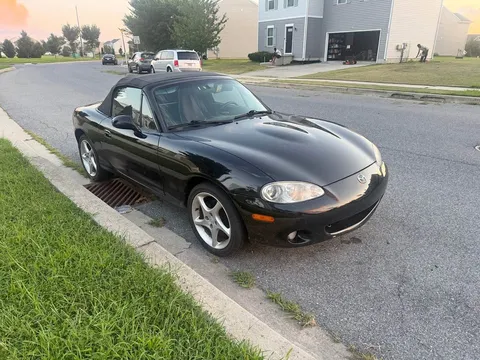 2002 Mazda MX-5 LS Convertible 2D