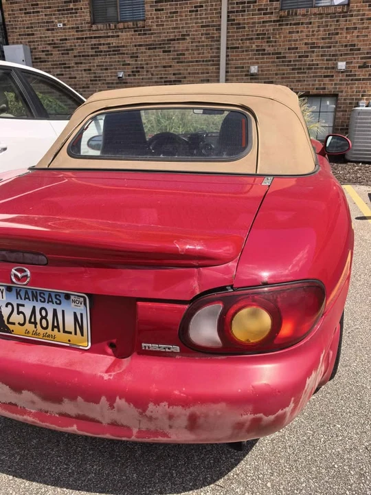 2002 Mazda NB MX-5 Miata - Image 6 of 7