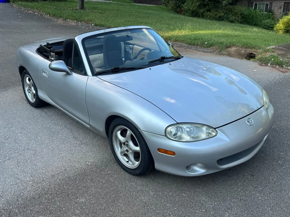 2002 Mazda NB MX-5 Miata - Image 4 of 9