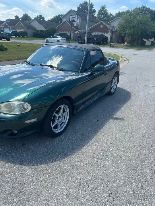 2002 Mazda NB MX-5 Miata - Image 3 of 9