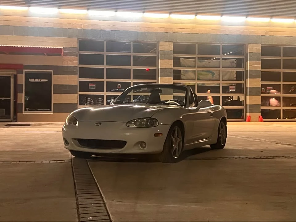2002 Mazda NB MX-5 Miata - Image 4 of 7
