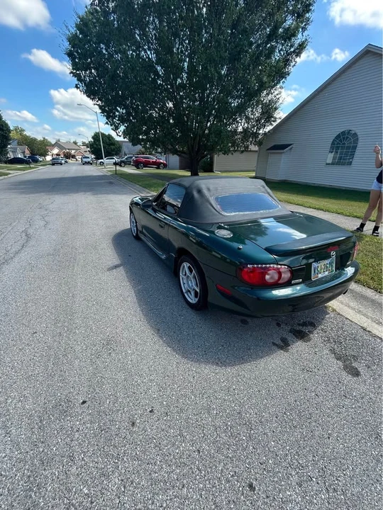 2002 Mazda NB MX-5 Miata - Image 5 of 9